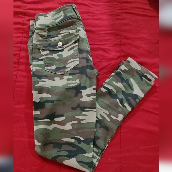 Jean - Picture 2 of 2